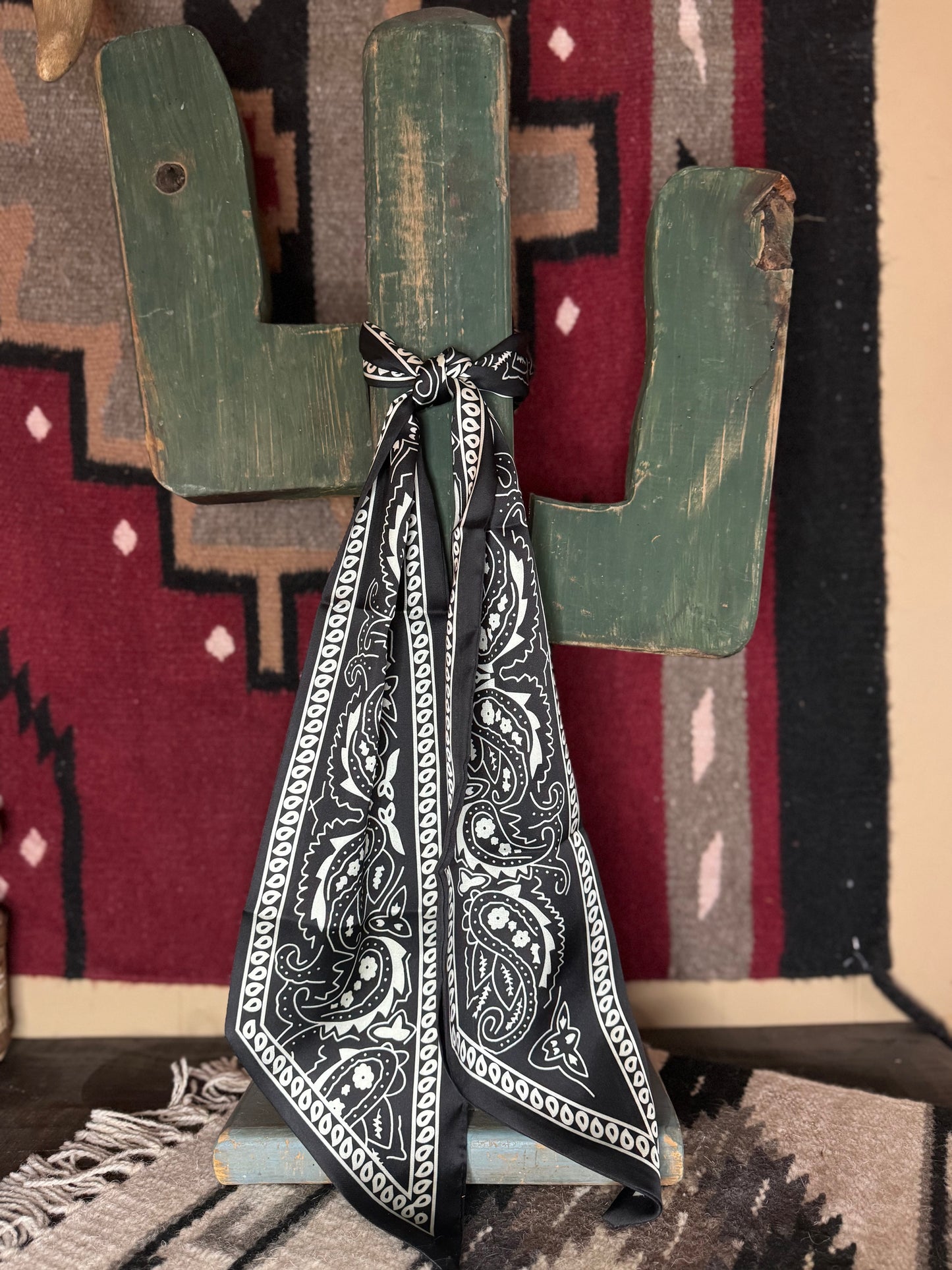 Black Bandana Twilly