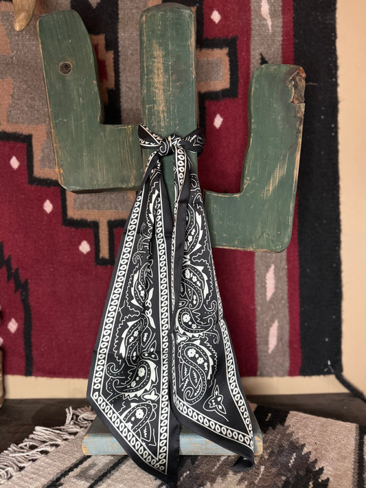 Black Bandana Twilly