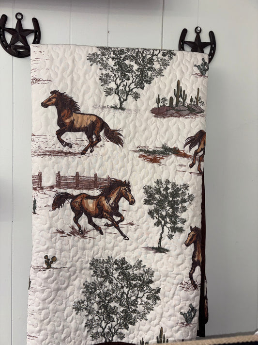Horse covered Throw Quilt